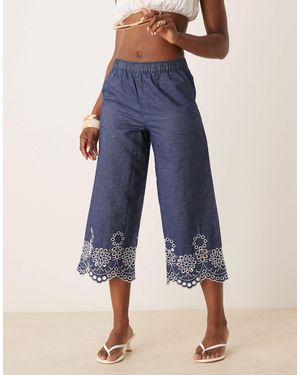 Jdy Embroidery Detail Cropped Pants - Blue