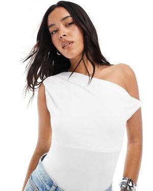 New Look Fallen Shoulder Bodysuit - White