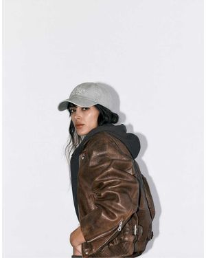 Pull&Bear Cappellino Con Ricamo Brooklyn - Grigio