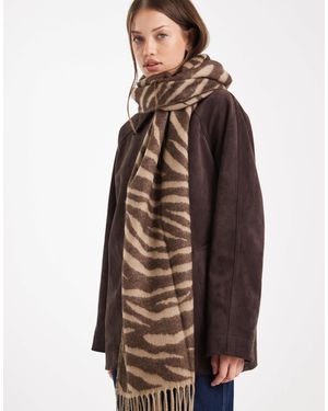 Vero Moda Soft Animal Print Jaquard Tassle Scarf - Brown
