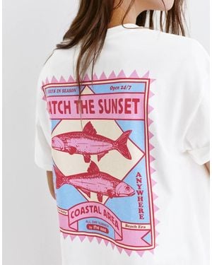 Pull&Bear Regular Fit Fish Graphic T-shirt - White