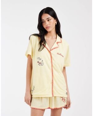Loungeable – bellisimo – gewebter pyjama aus oberteil mit reverskragen und shorts - Natur