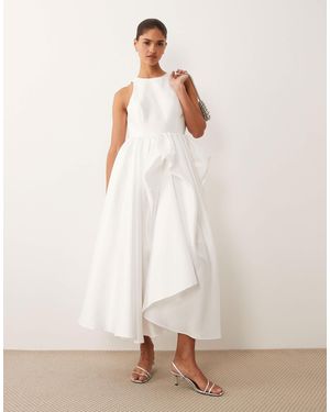 Y.A.S Structured Taffeta Pleated Maxi Dress - Natural