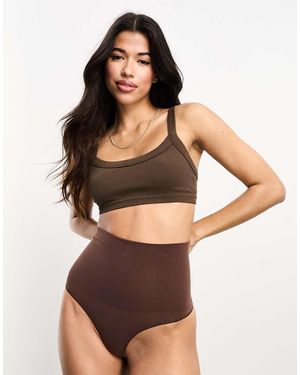 Vero Moda Naadloze String Met Hoge Taille - Bruin