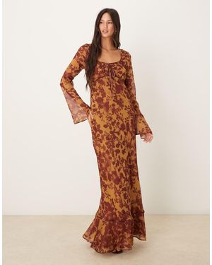 ASOS Vestido Largo Naranja De Manga Larga Con Estampado Abstracto Y Pecho Fruncido De - Marrón