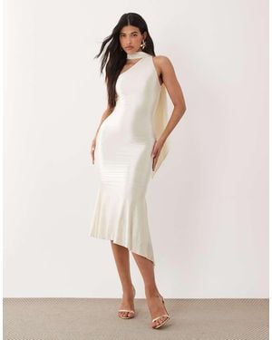 Oh Polly Vestido Largo Asimétrico Con Detalle De Lazada En El Cuello De Satén - Blanco