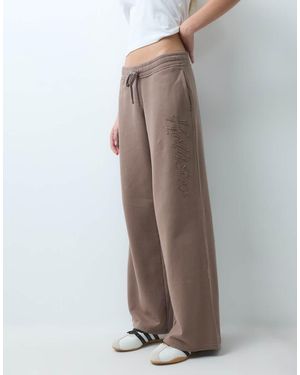 Hollister Joggers Baggy De Talle Bajo Con Logo Lateral Gráfico En Claro - Marrón