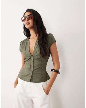 Gina Tricot – kurzärmlige, taillierte bluse - Grün