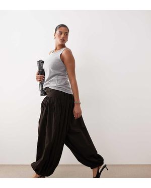 ARRANGE Curve Waist Seam Detail Balloon Cuffed Trousers - Black