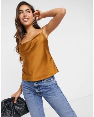 Stradivarius Top de tirantes de satén con cuello desbocado en color bronce de -Marrón - Multicolor