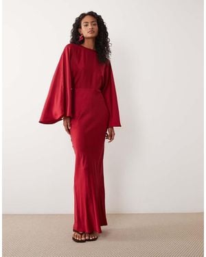 ASOS Vestido Largo De Corte Al Bies Con Mangas Murciélago Y Cintura Ceñida De Satén Mate - Rojo