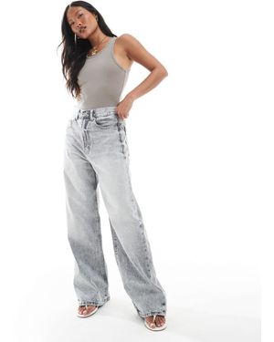 Stradivarius Petite D88 baggy Jean - White