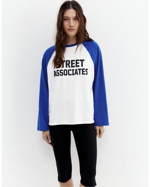 Pull&Bear Raglan Sleeve Graphic T-Shirt - White