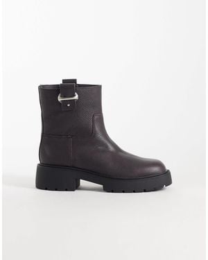 Calvin Klein Leather Chunky Ankle Boot With Grain Texture And Silver Buckle - Blue