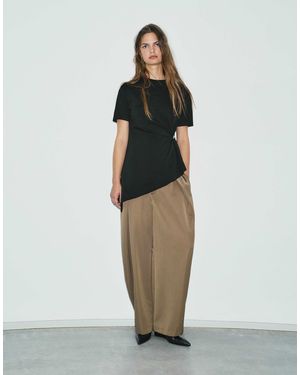 Pull&Bear Asymmetrisches t-shirt mit applikation - Schwarz