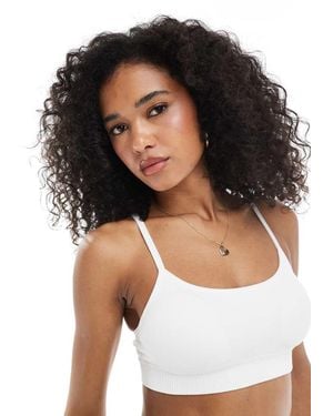 New Look Ribbed Seamless Bralette - Black