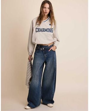 Stradivarius Technical V-Neck Sweatshirt - Blue