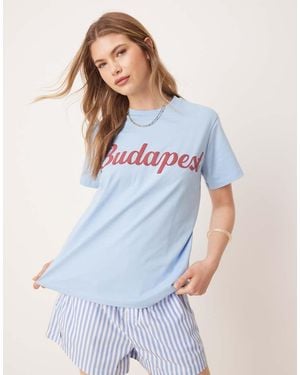 ASOS T-Shirt Vestibilità Classica Con Grafica “Budapest” - Blu