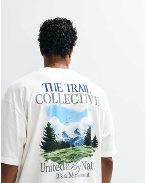 ASOS T-Shirt Oversize Color Crema Con Grafica Di Montagna - Bianco