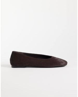 schuh Ballerines à bout carré en faux poil - Blanc