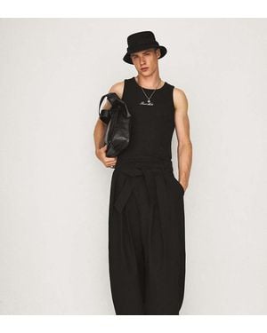 Bershka Barrel-Leg Trousers With Darts And Belt - Black