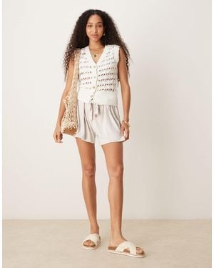 ASOS Textured Knit Pleat Detail Shorts - Natural