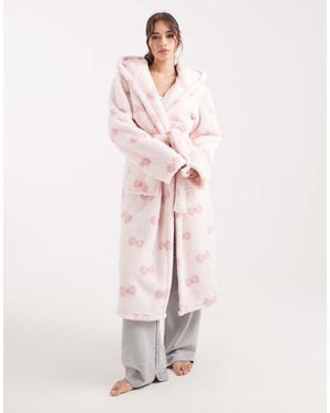 Loungeable Bata Larga Y Rosa Con Capucha Y Estampado De Lazos De Sherpa Cálida De -Blanco