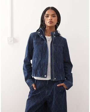 Collusion Veste en jean à capuche avec imprimé losanges - brut délavé - Bleu