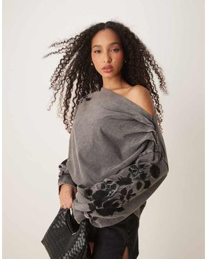ASOS Felpa Nero Slavato Con Ricamo E Spalle Scoperte - Grigio