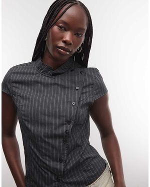 Weekday Hoogsluitende Asymmetrische Top Met Knoopsluiting - Zwart
