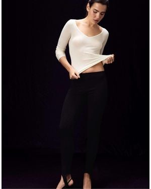 Stradivarius Basic pullover mit wolle und seide und v-ausschnitt - Schwarz