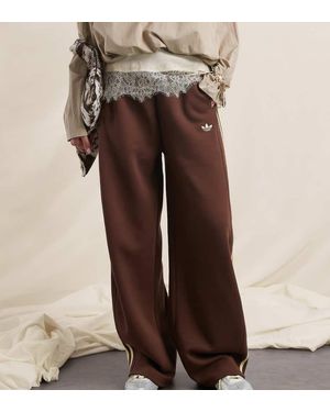 adidas Originals x ASOS Barrel Leg Jogger - Natural