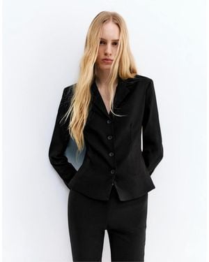 Pull&Bear – cropped-blazer - Schwarz