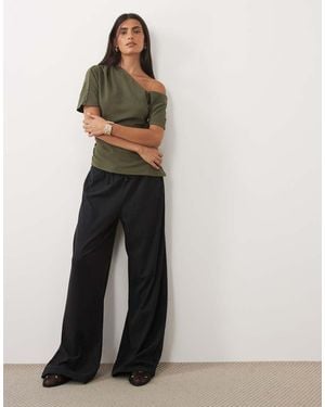 ASOS Relaxed Supersoft Jogger - Black