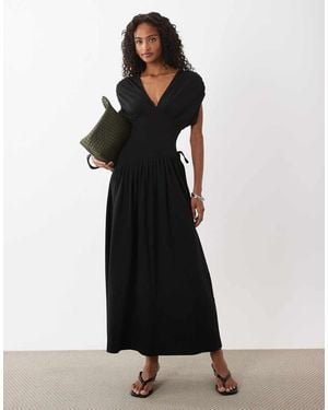 ASOS Vestido Midi Escotado Con Detalle De Cintura Marcada - Negro