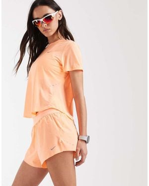 Nike Swift Breathe Shorts - Orange