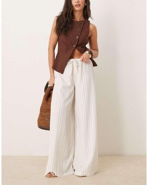 Stradivarius Pantaloni Effetto Lino Écru A Righe A Fondo Ampio - Neutro