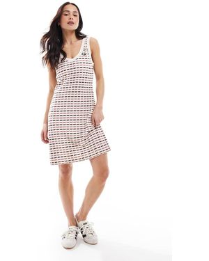 Fred Perry Vestido Color Crudo Y Rosa De Punto De Bouclé De