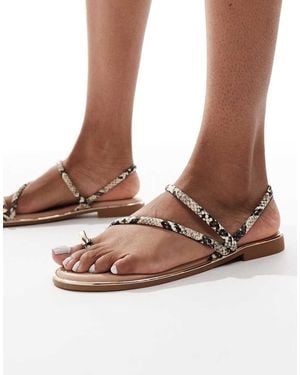 New Look Metal Toe Loop Sandals - Brown