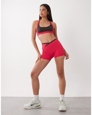 BO+TEE Soft Active Wrap Waist Contrast Detail Short Co-Ord - Red