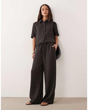Jdy Pantalones Marrones A Rayas De Pernera Ancha (Parte De Un Conjunto) - Negro
