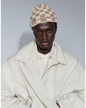 ASOS Beanie mit schachbrettmuster und häkeloptik - Weiß