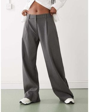 Weekday Dara Low Waist Wide Leg Trousers With Front Pleats - Grey