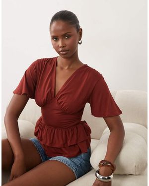 ASOS Top Met V-Hals En Peplumzoom Met Ruche - Rood
