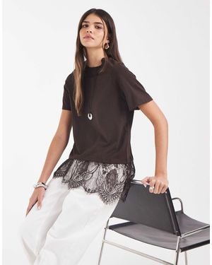 Vero Moda T-shirt With Asymmetric Lace Detail - Brown