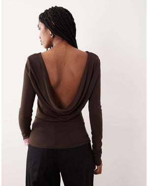 Gina Tricot Long Sleeve Slim Fit Top With Open Drapey Back - Natural