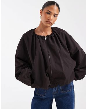 ASOS Asos design petite kurze nylon-bomberjacke mit ballonsaum - Schwarz