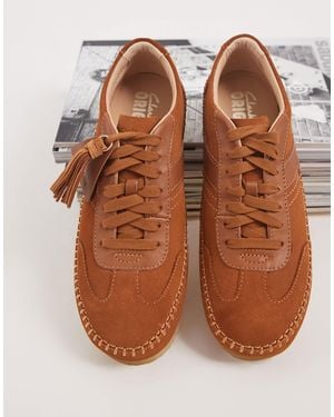 Clarks Tor low chaussures en daim gingembre - Marron