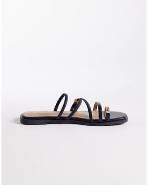 Raid Moon Flat Sandals With Metal Detail - White