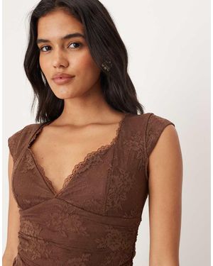 Abercrombie & Fitch Top De Manga Corta Con Escote En Forma De Corazón De Encaje De - Marrón
